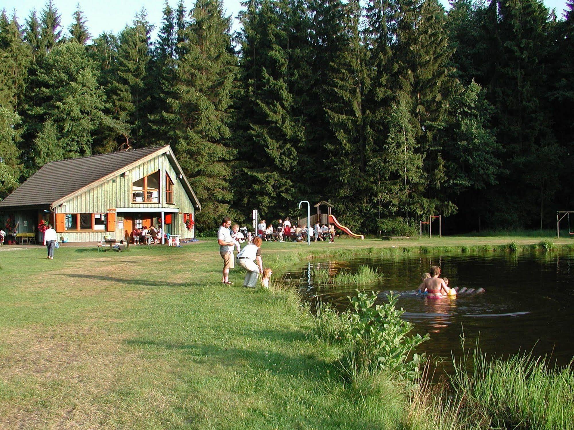 Antjes Schmankerlhotel Und Restaurant Tröstau Extérieur photo