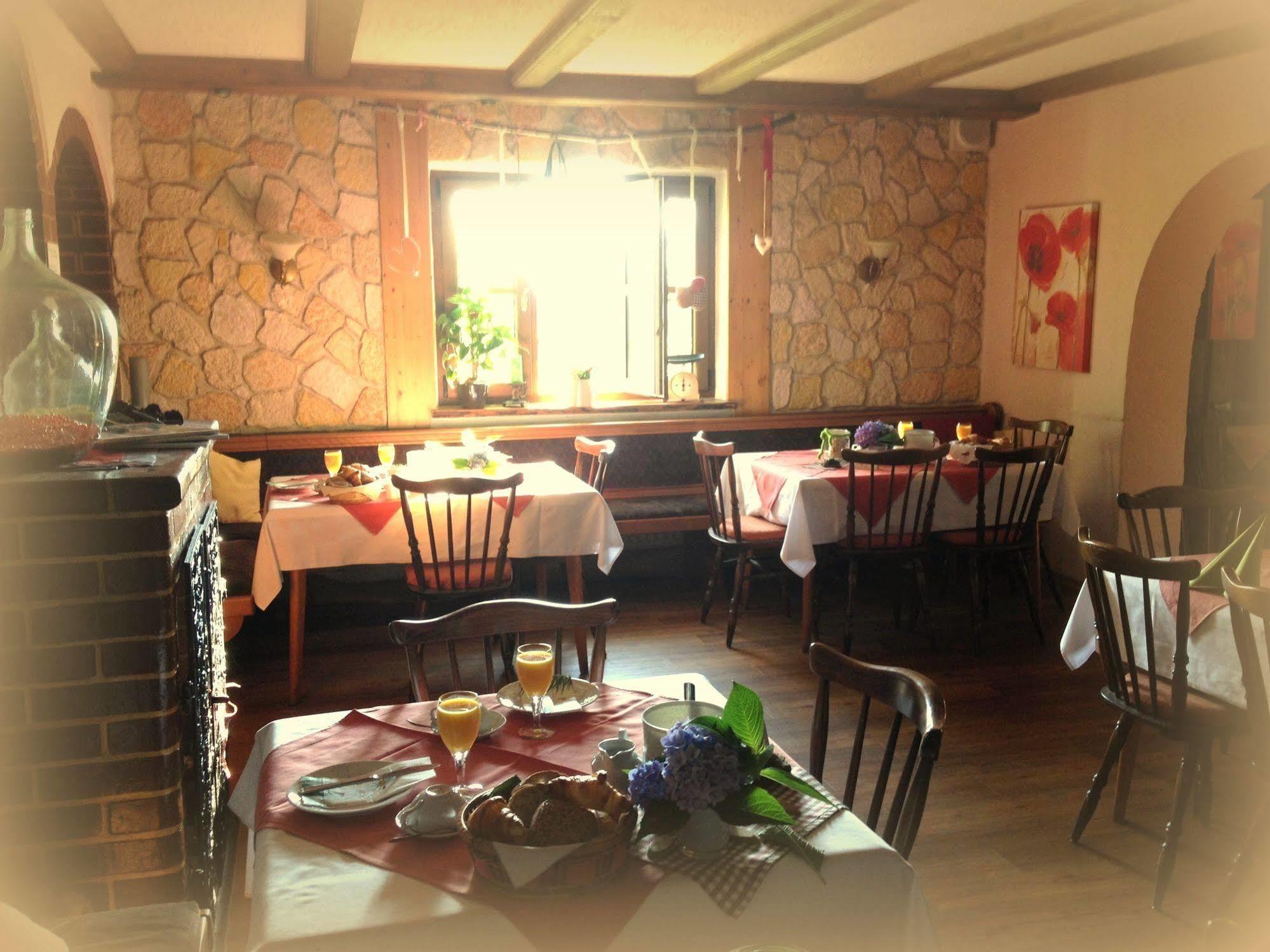 Antjes Schmankerlhotel Und Restaurant Tröstau Extérieur photo