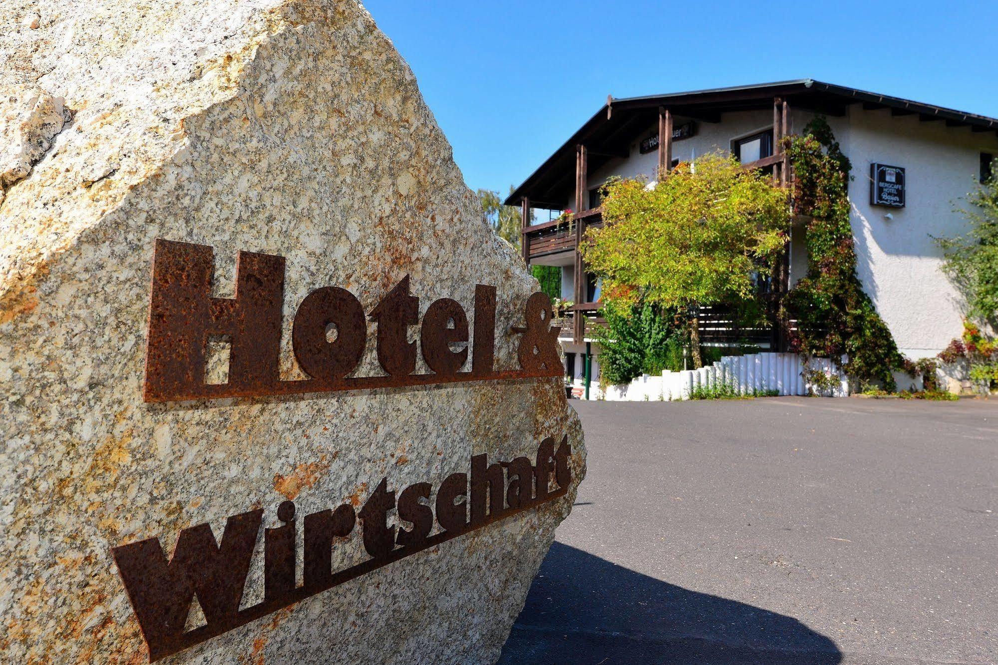 Antjes Schmankerlhotel Und Restaurant Tröstau Extérieur photo